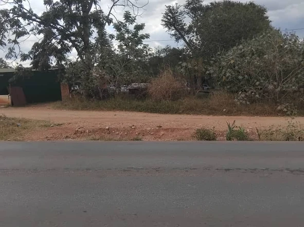 Commercial & Industrial Land