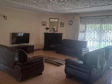 6 Bedroom House