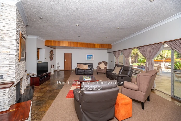 Beautiful Home On The Prestigious Coombe Rd.