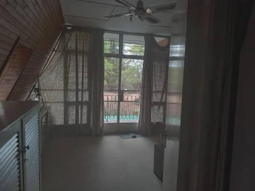 2 Bedroom Flat & Apartment