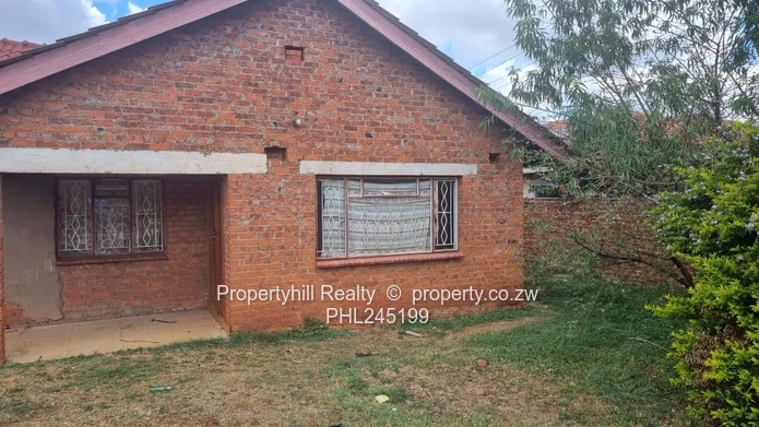 Vacant House  Available For Immediate Occupation  (Sole Mandate)