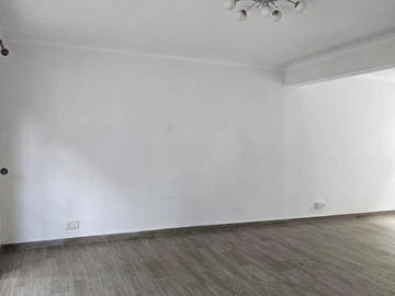2 Bedroom Flat & Apartment