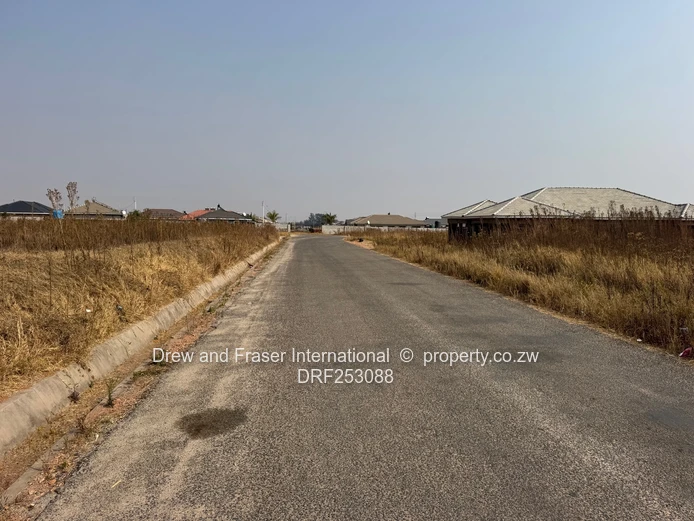 600 m² Stand on Tarred Main Road — Gated Erasmus Park