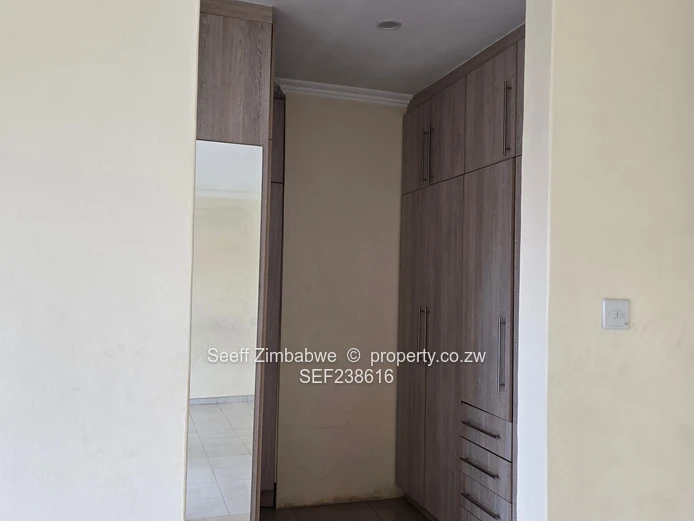 House for sale in Fairview