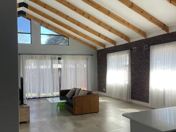 3 Bedroom Flat & Apartment