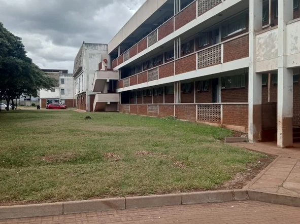 2 Bedroom Flat & Apartment