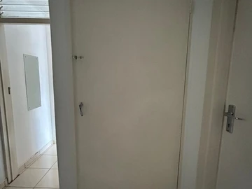 2 Bedroom Flat & Apartment