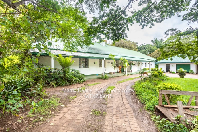 6 Bedroom House for Sale in Chisipite