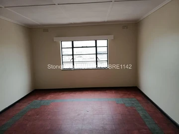 2 Bedroom Flat & Apartment