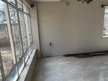 3 Bedroom Garden Flat