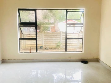 3 Bedroom Flat & Apartment