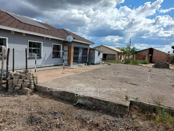 Marondera 250m² Stand with Concrete Slab & Services (Sole Mandate)