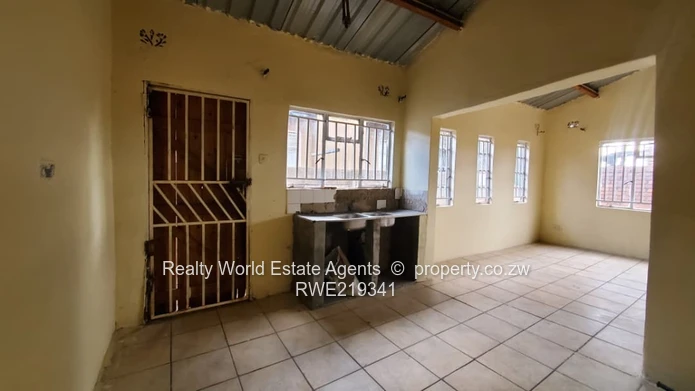 House To Let in Dzivarasekwa - First of June