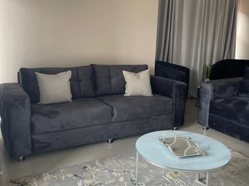 3 Bedroom Flat & Apartment