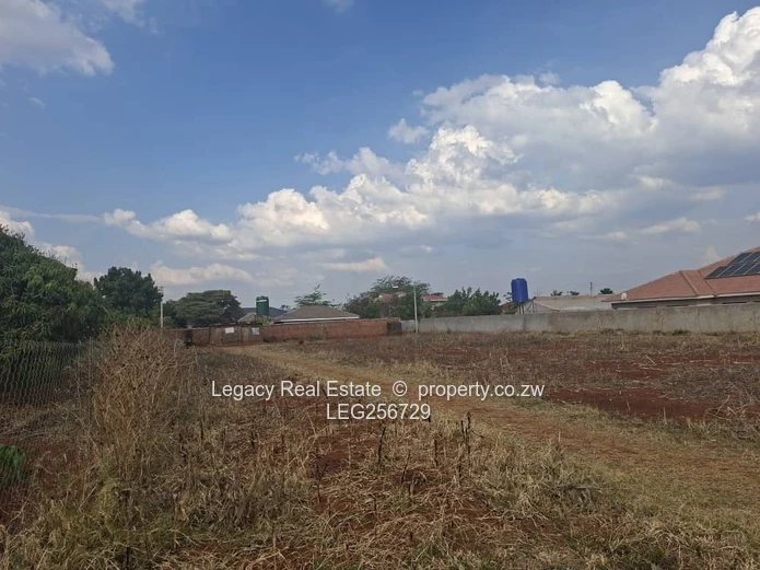 Spacious 2,300sqm Stand in Mt Pleasant Heights — Tarred Road , ZESA electricity line available