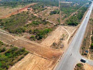 Commercial & Industrial Land