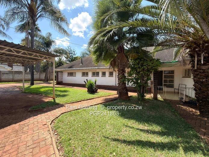Kumalo- Spacious property with renovation potential (Sole Mandate)