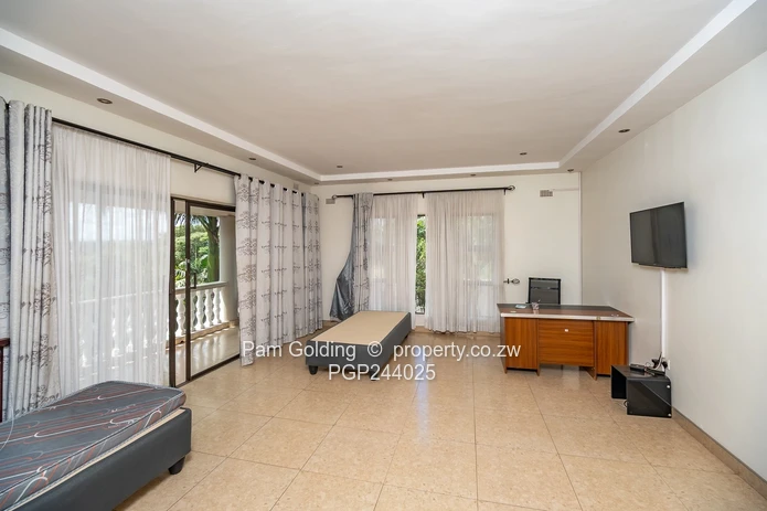 Stunning Family Home In New Pomona (Near Vainona) (Sole Mandate)