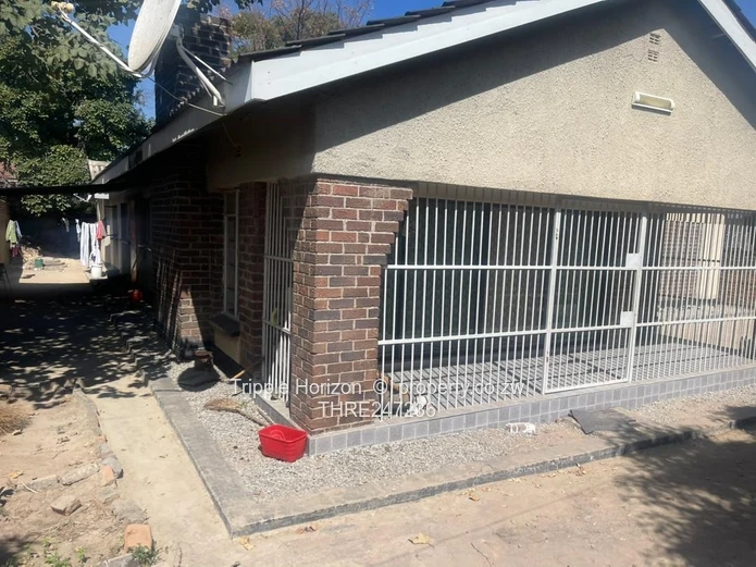 Great Location! New on the market! (Sole Mandate)