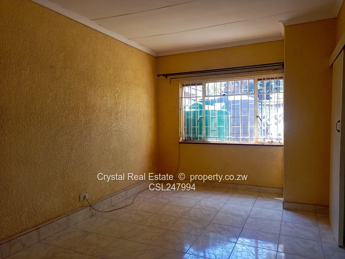 Avondale West Living – Space, Style & Flexibility
