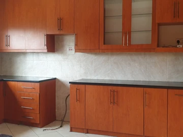 3 Bedroom Flat & Apartment