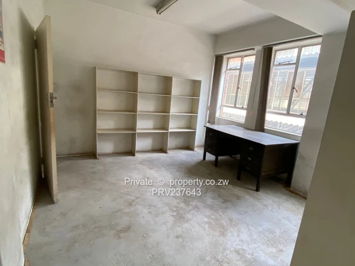 Thorngrove Warehouse/Workshop and Rooms Available (Sole Mandate)