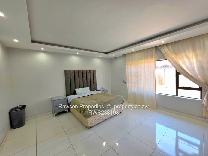 Westgate Sandton Phase 1 magnificent five bedroomed house!