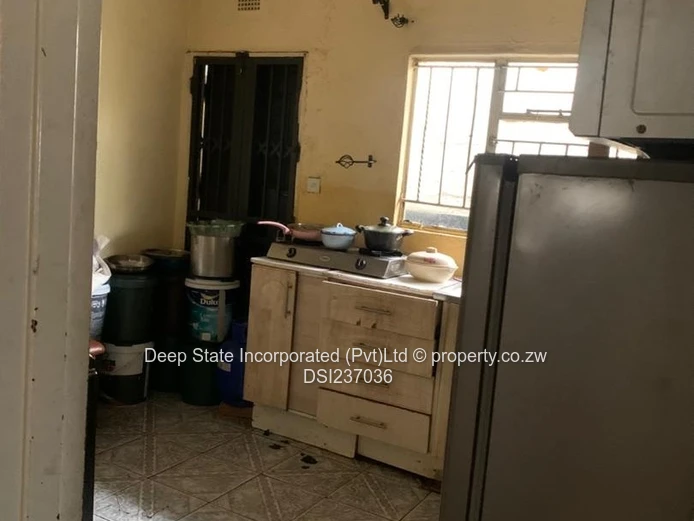 Mufakose house for sale 