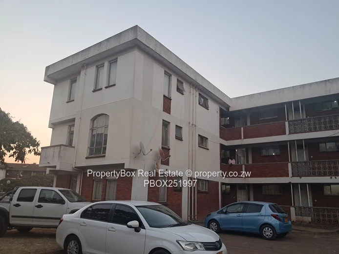 Eastview Gardens, 2 bed apartment in first floor (Bubi Block) for sale! 