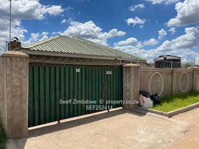 Spacious 3-Bedroom Family Home with Borehole – Budiriro CABS