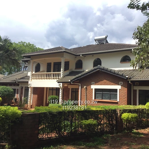 An Elegant 5 bedroom House