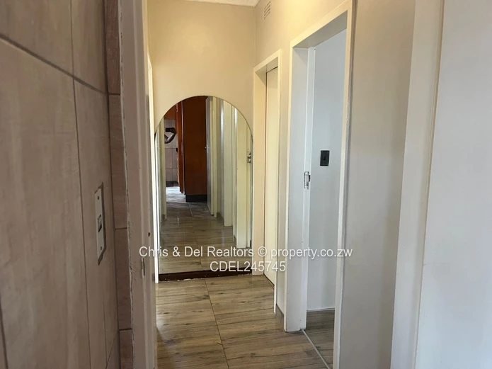 House to rent in Haig Park