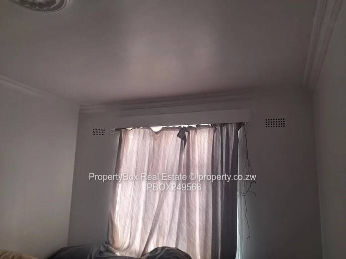 Bachelor's Flat for sale in the Avenues, Central Avenue & 8th St!