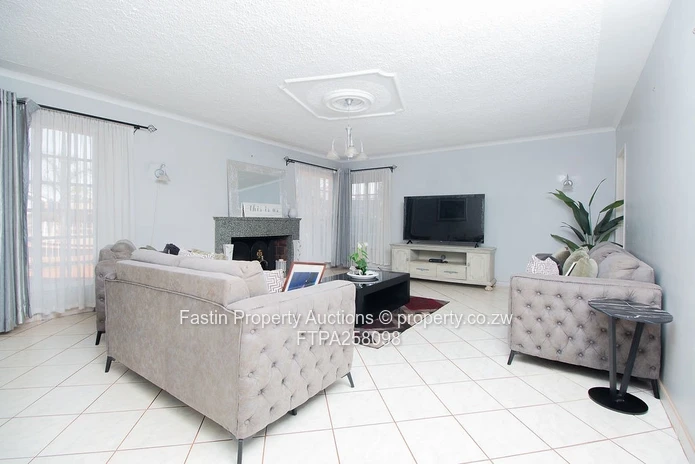  5 Bedroom Home For Sale In Helensvale