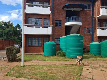 2 Bedroom Flat & Apartment