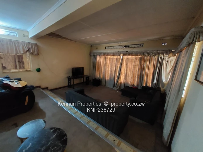 5 bedroomed Fixer Upper in Kadoma