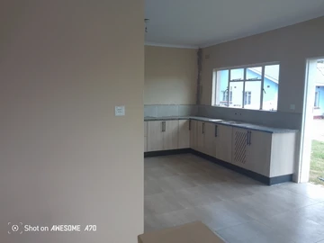 4 Bedroom Garden Flat