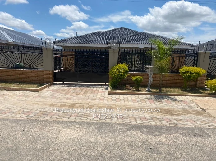 Neat modern family home!!!