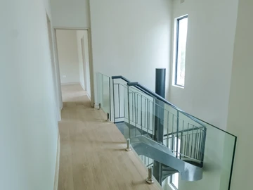 5 Bedroom Garden Flat