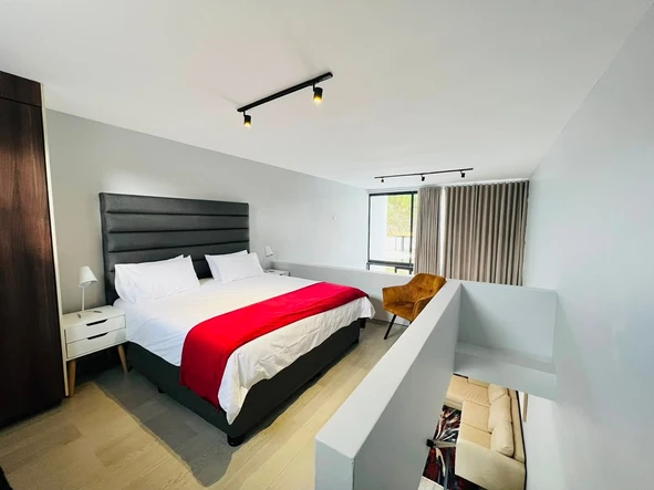 Hotel & Lodge