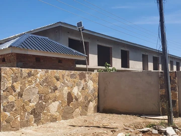 2 Bedroom Flat & Apartment