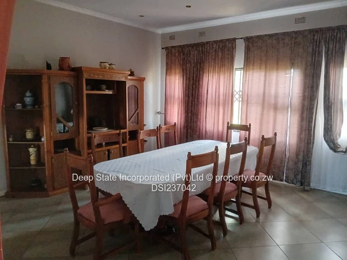 Borrowdale Pomona house for sale .