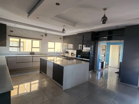7 Bedroom House