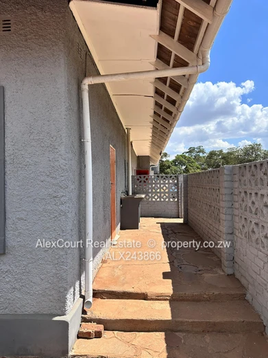 Spacious Home In Prospect, Waterfalls For Rent (Sole Mandate)