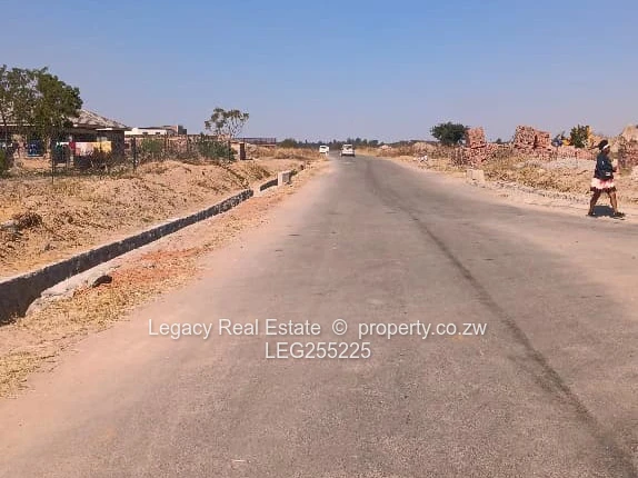 Choice of 2 Prime 413m² Stand in Zimre Park - Main Road Frontage