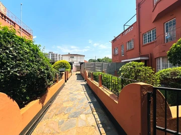 3 Bedroom Flat & Apartment