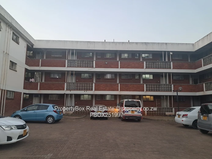 Eastview Gardens, 2 bed apartment in first floor (Bubi Block) for sale! 