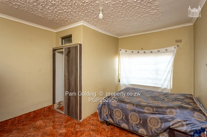 Spacious 6-Bedroom Double-Storey Home in Twin Lakes, Norton (Sole Mandate)