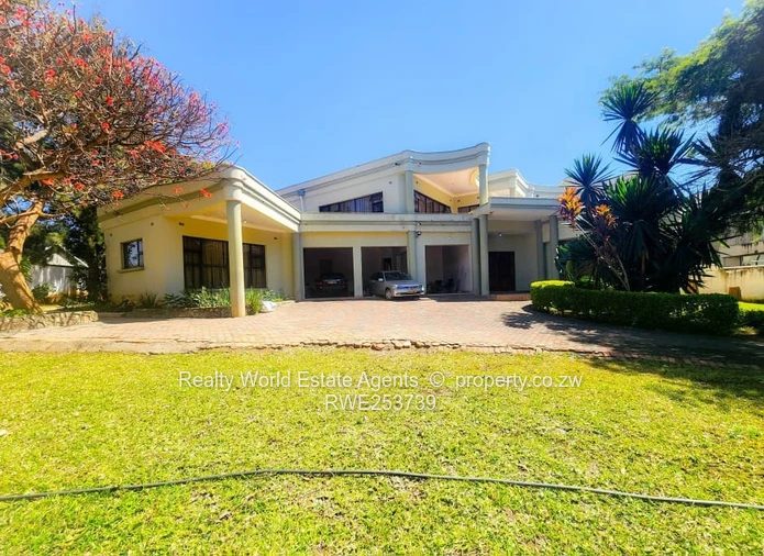 Helensvale Family Home for Sale