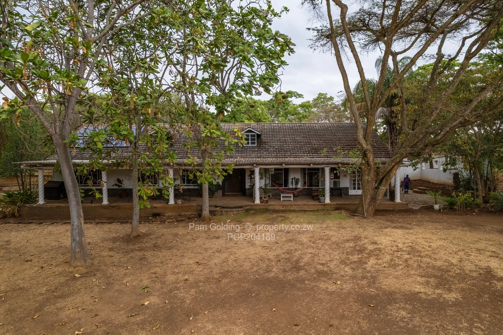 4 Bed Houses for Sale in Borrowdale PGP204189